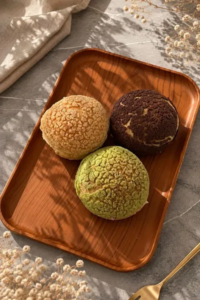 Creamy Puff ( Vanilla, Chocolate, Matcha )