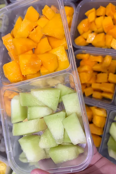 Buah potong mix 2 varian