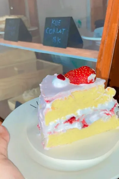 Kue krim strawberry 